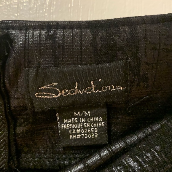 Black and navy patterned mini skirt, size M - Picture 4 of 4